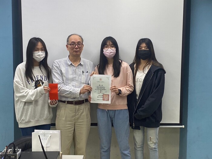 資工系卓副主任頒獎_佳作圖片